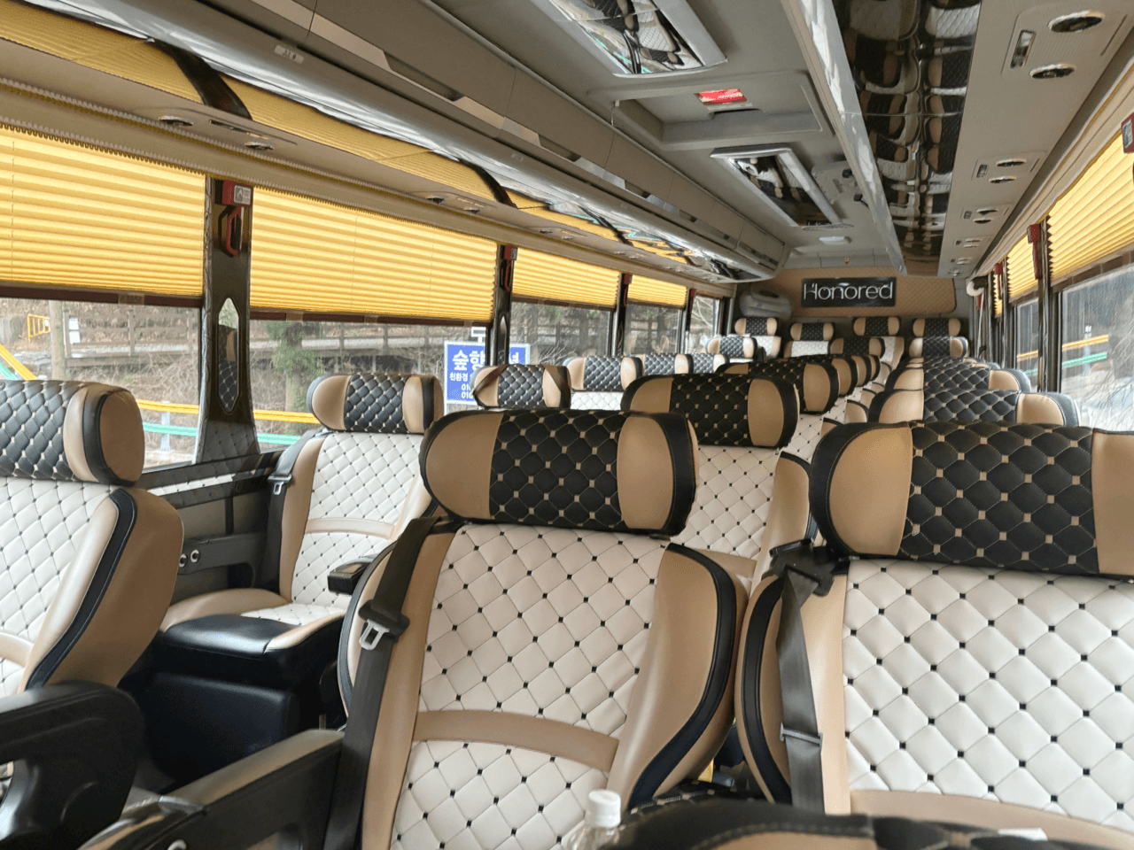 아너드 프리미엄 리무진 버스